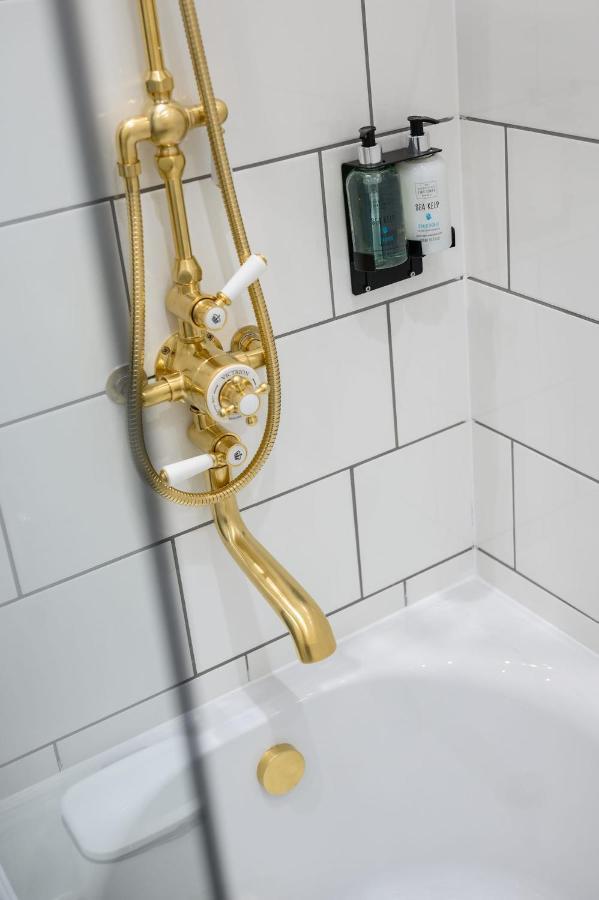 Charming Ground Floor Triple Room 爱丁堡 外观 照片